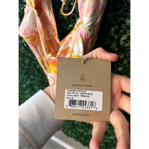 Stone Fox Riva One Piece Swimsuit NWT Sz Small - Picture 5 of 6